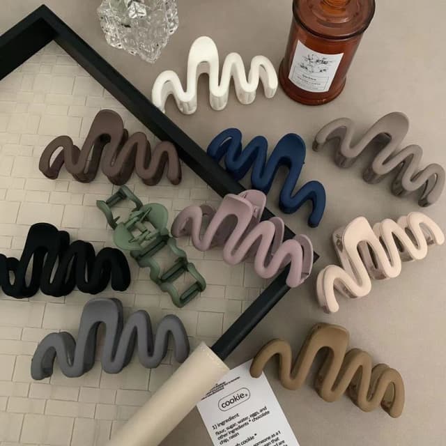 French Niche ins Design Frosted Hair Clip Women's Back Head Hair Shark Clip Wave Shape 2024 New Style