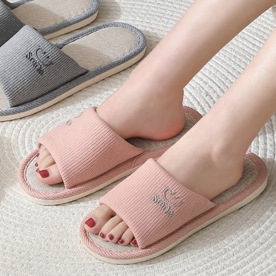 Women Men Indoor Slipper Couple Cotton and Linen Soft Bottom Slipper Home Slippers Summer Shoes