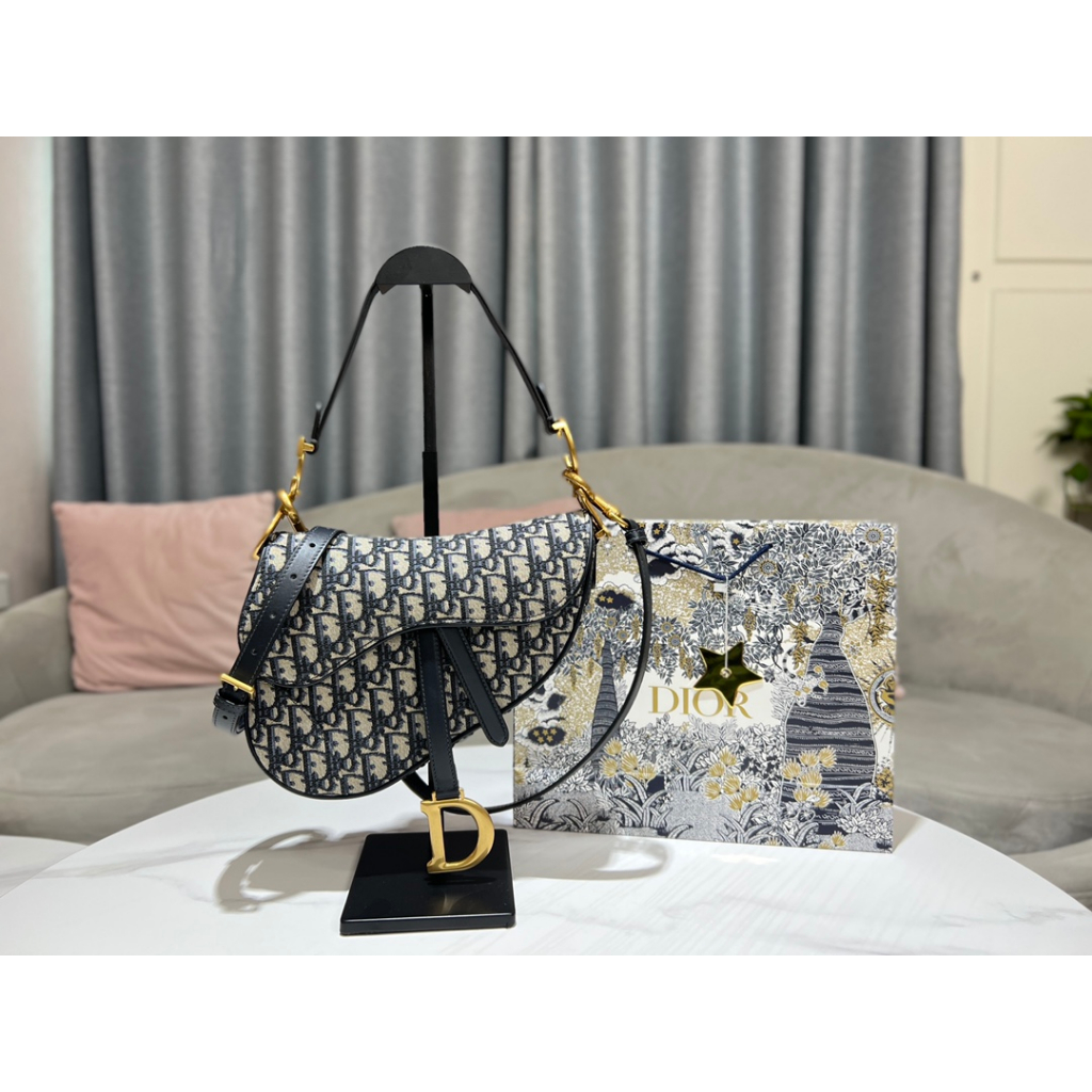 【lznzcc】Saddle bag (with shoulder strap) M0058 shoulder bag messenger bag Size: 25.5x20x6.5cm.