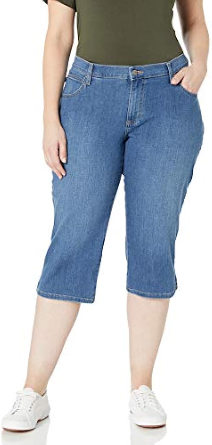 Lee Women's Plus-Size Relaxed-Fit Denim Capri Jean