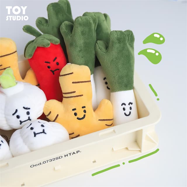 Pet Toys Dog Vegetable Small Vocal Toy for Dogs and Cats Bite Toy Tooth-grinding Toys Dog Training Interactive Toys Cat Toy