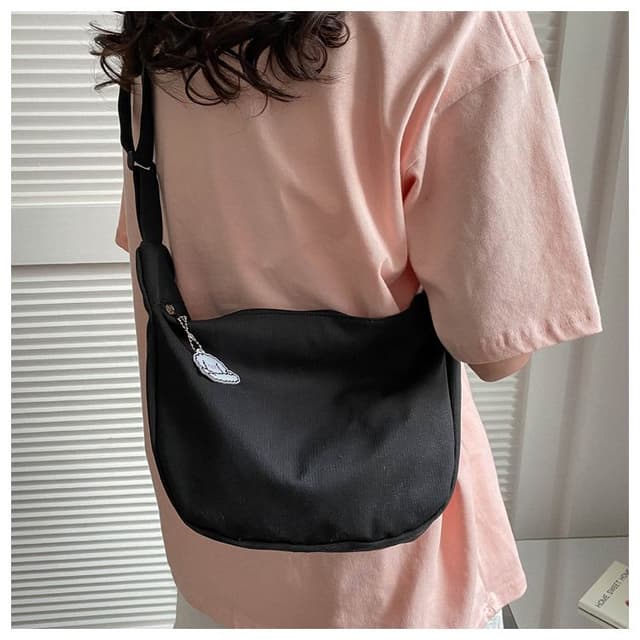 Korean version of the wild student ins Harajuku nylon messenger bag casual shoulder dumpling bag
